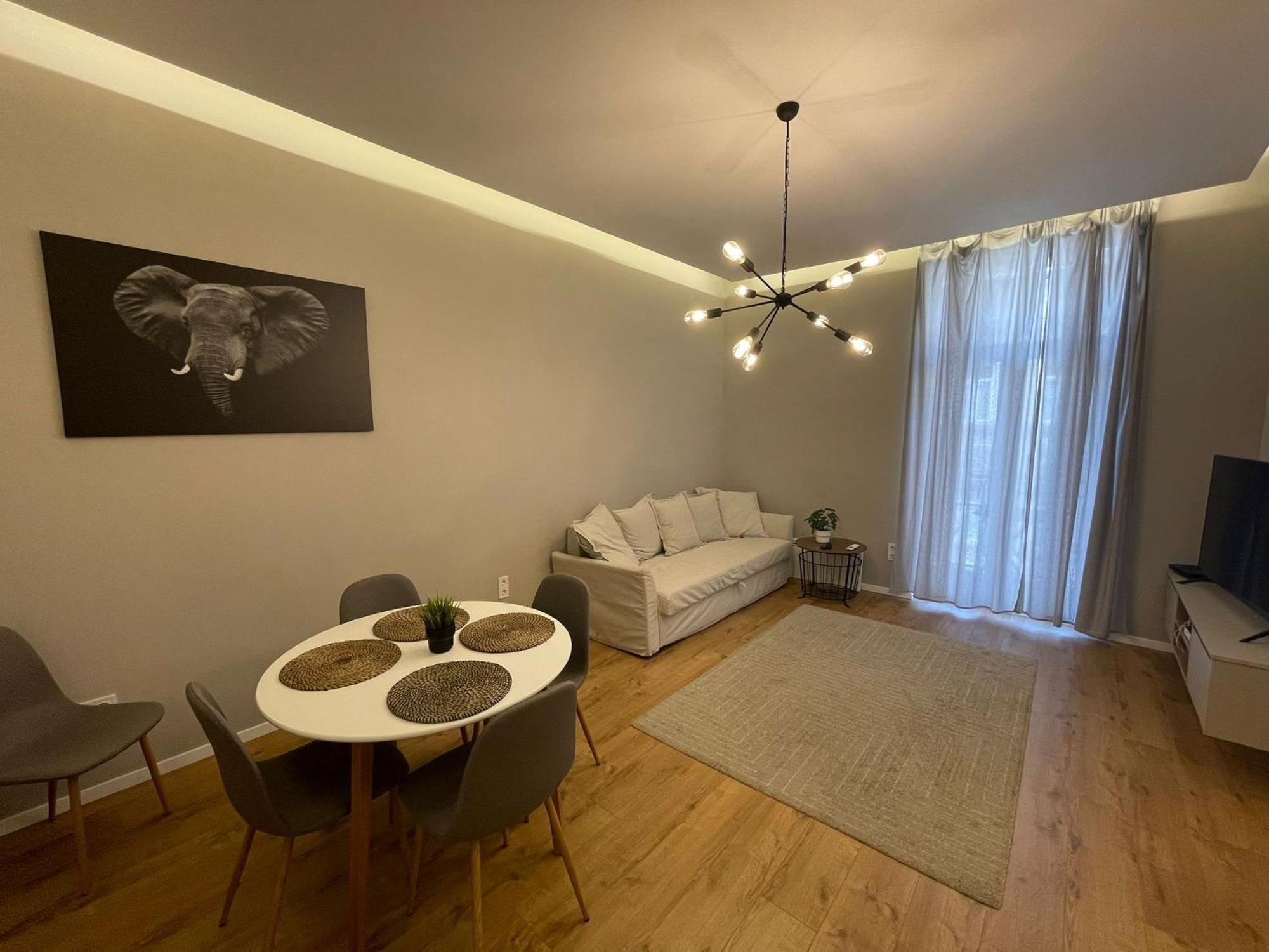 City Center 2, Cozy And Modern 2Br In The City Center Budapest Luaran gambar
